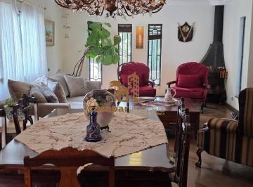 Casa · 871m² · 3 Quartos · 8 Vagas · Sobrado à venda com 871m², 3 suítes com 8 vagas e espaço gourmet