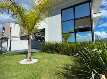 CASA À VENDA | ALTO ARIRIÚ – PALHOÇA · CASA À VENDA | ALTO ARIRIÚ – PALHOÇA