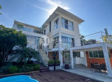 g1_6932_126820_1508_210826.jpg · UMA CASA ÚNICA, COM UMA VISTA EXCLUSIVA DE BALNEÁRIO CAMBORIÚ