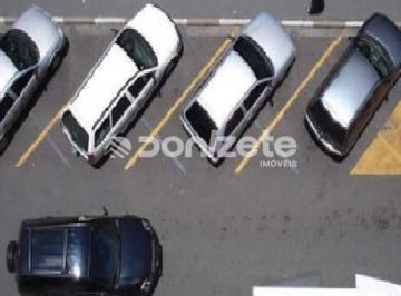 Comercial · 600m² · Estacionamento Seco a venda no A B C.