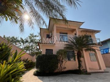 Casa · 620m² · 7 Quartos · 6 Vagas · Exclusividade e conforto em Paraty: A venda, sobrado com sete suítes e piscina.