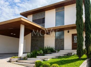 Casa · 238m² · 4 Quartos · 2 Vagas · Casa em Condomínio Fechado | 238 m² | 4 Dormitórios | 2 Suítes