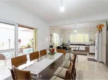 Casa · 250m² · 2 Quartos · 3 Vagas · CASA DISPONÍVEL PARA LOCAÇÃO - FINS COMERCIAIS