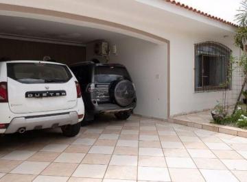 Casa · 260m² · 3 Quartos · 4 Vagas · Casa Casa em Bairro em Sorocaba