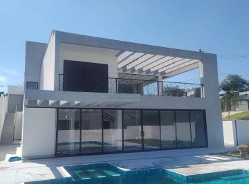 Casa · 1028m² · 3 Quartos · 4 Vagas · Condomínio de alto padrão