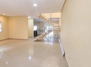Casa · 300m² · 3 Quartos · 2 Vagas · Casa - Loteamento Vila Branca - Jacareí - 3 Dormitórios - 239m².