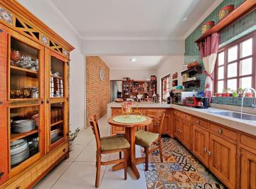 Casa · 240m² · 3 Quartos · 3 Vagas · OPORTUNIDADE! Casa charmosa e ampla, 3 dorms, 1 suíte, área gourmet, bem localizada. Jardim Morumbi!