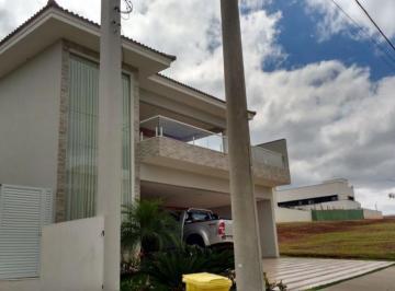 Casa · 318m² · 3 Quartos · 6 Vagas · Casa de Alto Padrão à Venda no Chácara Ondina | 3 Suítes, Piscina e 6 Vagas