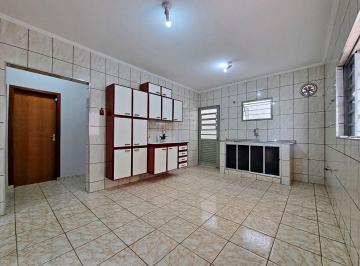 Casa · 155m² · 3 Quartos · 3 Vagas · OPORTUNIDADE! Casa ampla, terreno de 360 m², quintal grande. bem localizada no bairro Cidade Jardim!