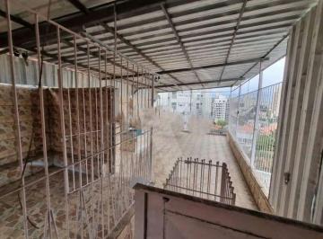 Casa · 100m² · 4 Quartos · 2 Vagas · Sobrado para locação no Jardim São Paulo, perto do metrô. Pode ser Comercial ou Residencial.