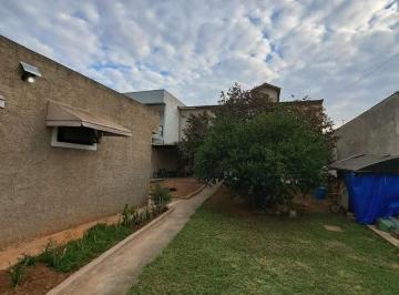 Casa · 250m² · 4 Quartos · 5 Vagas · Casa com 4 dormitórios à venda, 250 m² - Jardim Monções - Iperó/SP