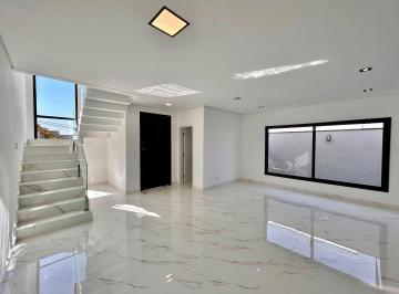 Casa · 174m² · 3 Quartos · 4 Vagas · Sobrado no Villagio Wanel 3 suítes, escritório e 4 vagas