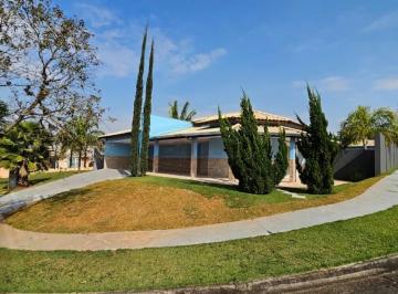 Casa · 1082m² · 4 Quartos · 6 Vagas · Casa de Esquina com 4 Suítes em Terreno de 1.082 m² no Saint Charbel