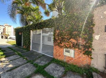 Casa · 270m² · 3 Quartos · 4 Vagas · Casa à Venda - Conforto e Excelente Localização no Mangal