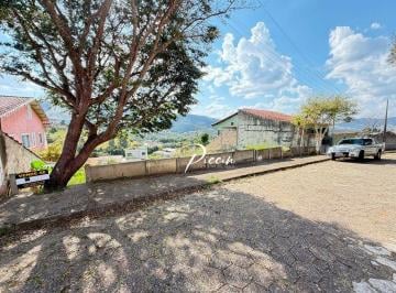 adc5b887805fb8ce1ba040686da5b7604e62c8aa · Terreno em São Lourenço
