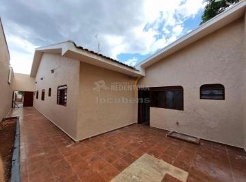 Casa · 330m² · 3 Quartos · 2 Vagas · Casa Jardim Mugnani