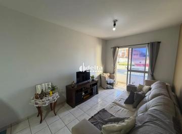 Apartamento · 88m² · 3 Quartos · 2 Vagas · Casa com 3 quartos sendo 1 suíte disponível para venda no bairro Umuarama em Uberlândia-MG