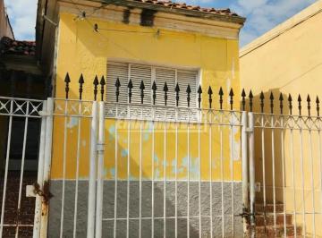 Casa · 103m² · 2 Quartos · 2 Vagas · Casa localizada no Centro de Sorocaba/SP