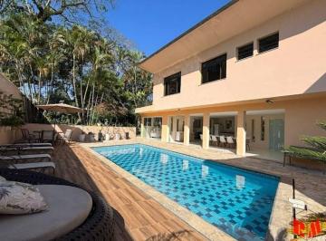 b47989f832a9bb592fcdf5c111895c23a3d7b8be · Casa de Alto Padrão na Granja Viana | 4 Suítes, Piscina e Lazer Completo Privativo