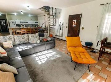 Casa · 234m² · 3 Quartos · 2 Vagas · Casa com 3 quartos, Parque das Cigarreiras, Taboão da Serra - R$ 820 mil, Cod: 6439