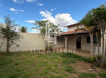 Casa · 300m² · 3 Quartos · 2 Vagas · Casa com 3/4 com quintal! Anápolis