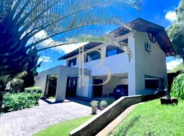 Casa · 282m² · 3 Quartos · 4 Vagas · Casa mobiliada em condomínio com 3 suítes, piscina e lareira no João Paulo