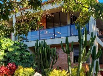 Casa · 500m² · 5 Quartos · 10 Vagas · Casa em Condomínio Ipê Amarelo