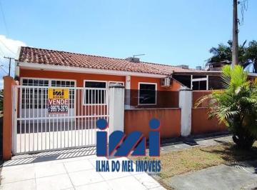 Casa · 73m² · 2 Quartos · 2 Vagas · Residência de Esquina Próximo a Rodovia