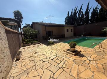 Casa · 300m² · 4 Quartos · 3 Vagas · Casa de Condomínio para venda e aluguel em Jardim Europa de 300.00m² com 4 Quartos, 3 Suites e 3 Gar