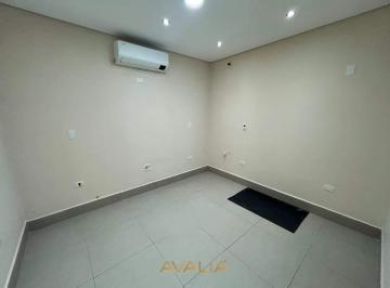 Comercial · 28m² · Sala Comercial para alugar em Centro de 28.00m²
