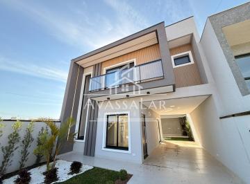 Casa · 141m² · 2 Quartos · 4 Vagas · Sobrado 3 dormitórios, suíte e amplo quintal à venda - Eucaliptos | Fazenda Rio Grande PR