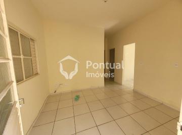 Casa · 70m² · 2 Quartos · 1 Vaga · Casa com 2 dormitórios para locação,100.00 m², Bairro Brasil, UBERLANDIA - MG