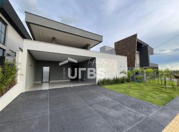 Casa · 172m² · 4 Quartos · 2 Vagas · Casa Jardins Capri