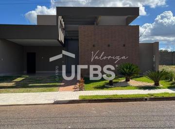 Casa · 200m² · 3 Quartos · 2 Vagas · Casa em Condomínio com 200m² à venda no Splêndido