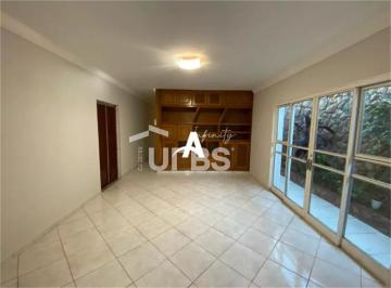 Casa · 266m² · 4 Quartos · 3 Vagas · Casa com 266m² 3 quartos à venda no Fundinho