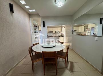 Casa · 149m² · 3 Quartos · 2 Vagas · Sobrado com 149m² 3 quartos à venda no Centro