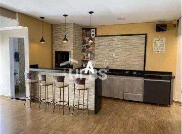 Casa · 215m² · 3 Quartos · 5 Vagas · Casa com 215m² à venda no Novo Mundo