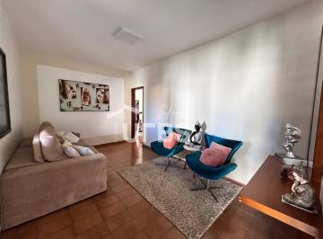 Casa · 171m² · 3 Quartos · 4 Vagas · Casa com 171m² 3 quartos à venda no Santa Mônica