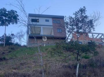 263926.jpg · Casa duplex independente à venda com 3 quartos sendo 1 suíte, 145 m² em Albuquerque Teresópolis/RJ.
