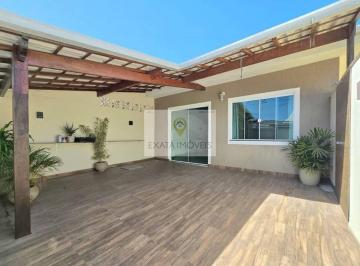 f69d99212e94c2775c0ac2a4a9fdea3d919cd221 · Casa linear 2 quartos, Jardim/ Chácara Mariléa - Rio das Ostras/RJ