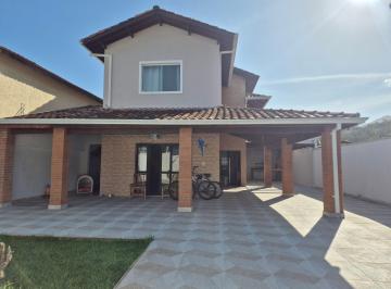 Casa de 3 quartos, Caraguatatuba · Vendo Excelente Sobrado no Jardim Califórnia/Centro (direto com proprietário)