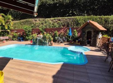 Casa de 6 quartos, Itapecerica da Serra · Chácara à venda em Itapecerica da Serra - 1.777 m² com 6 dormitórios, piscina e lazer completo
