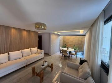 Casa de 4 quartos, Santa Maria · Excelente Casa de 250 m² com 4 quartos à venda em Residencial Santos Dumont, toda planejada