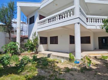 Casa de 6 quartos, Fortaleza · Casa de 356 m² com 6 suítes à venda no Edson Queiroz