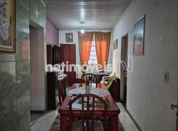 Sala · Casa no Novo Tupi com entrada individual rua asfaltada próximo de comércio.