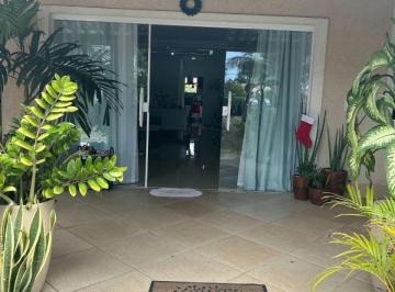 Casa de 4 quartos, Lauro de Freitas · Casa Térrea 4 Quartos, 3 Suítes e Terreno de 1.163 m² – Condomínio Village