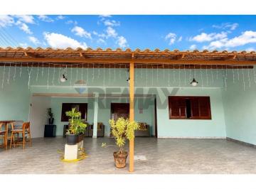 Casa · 220m² · 4 Quartos · 6 Vagas · Casa Térrea Reformada Taguatinga Sul Financiamento FGTS Planejados
