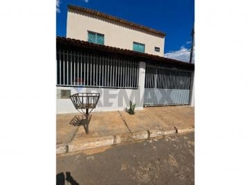 Casa · 300m² · 20 Vagas · Prédio com 5 apartamento alugados para renda.