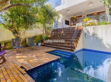 Casa · 290m² · 3 Quartos · 2 Vagas · Vila Ipojuca! Sobrado reformado!