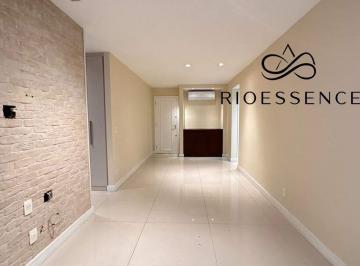 Apartamento · 77m² · 2 Quartos · 1 Vaga · Apartamento residencial à venda em Botafogo, Rio de Janeiro, com suíte e vista para a montanha